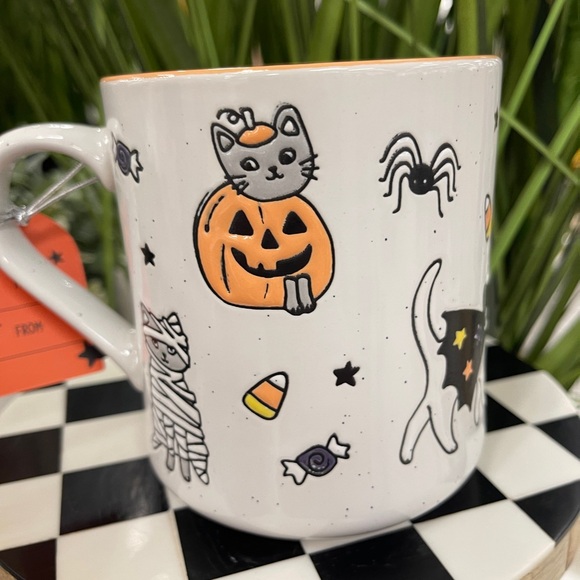 Halloween Cats in Costumes Clementine Ceramic Mug NWT - Picture 4 of 6